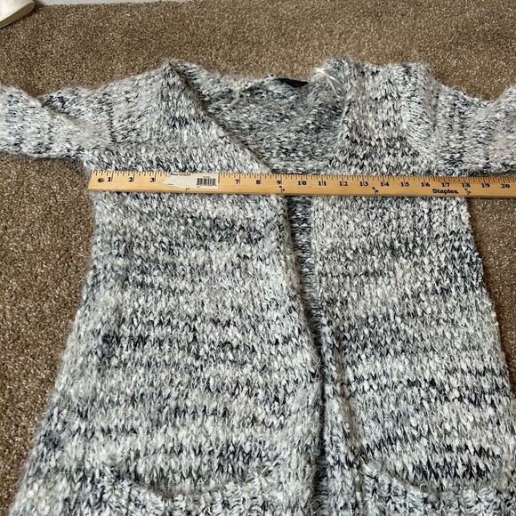 Madison Lilly cardigan sweater open front pockets eyelash gray white SZ MD - Picture 7 of 11